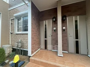 プレアルス【1階】の玄関