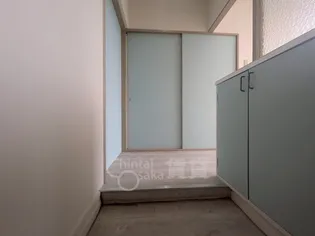 鳥飼マンション【2階】の玄関