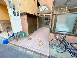 メゾンササキ【1階】の玄関