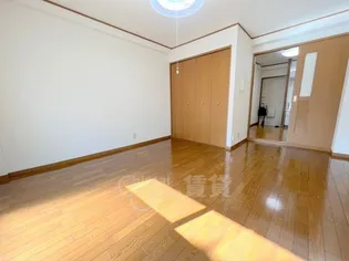 メゾンササキ【1階】の居間