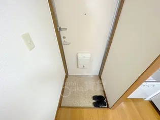 メゾンササキ【1階】の玄関