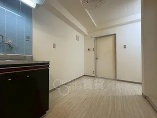 センチュリー新大阪【10階】の居間