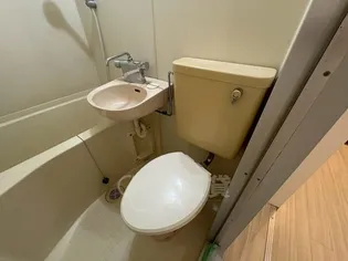 センチュリー新大阪【10階】の内装