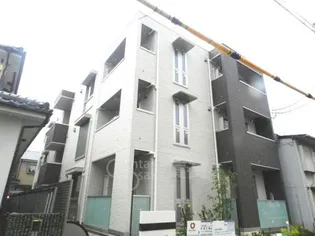 ピアレス綾羽【1階】の外観