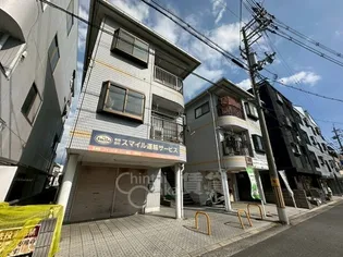 ホワイトハウス小柳【2階】の外観