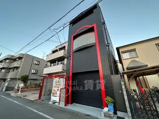 ラ・サルビア桜塚【1階】の外観