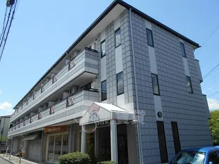 カルム総持寺【2階】の外観