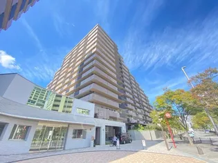 フォルム千里中央【13階】の外観