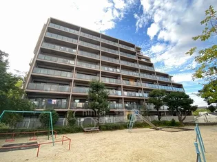 大阪府吹田市春日4丁目【マンション】の外観