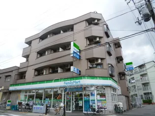 ブランドハイム【2階】の外観