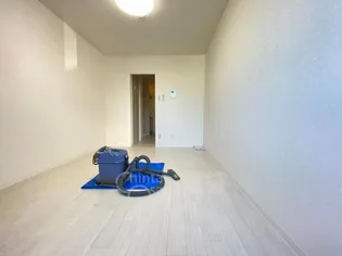 ルミエール箕面3【1階】の居間