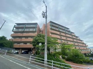 アバンティ千里【6階】の外観