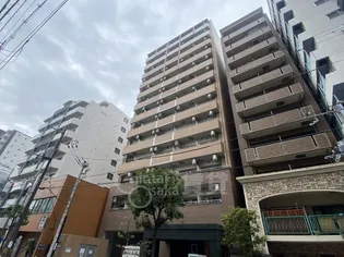 アーデンタワー靭公園【12階】の外観