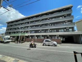 イーズ南春日丘【1階】の外観