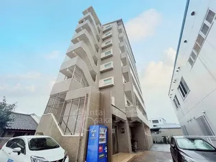 大阪府吹田市東御旅町【マンション】の外観