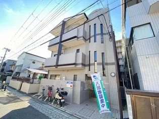 ファミーユ垂水【3階】の外観