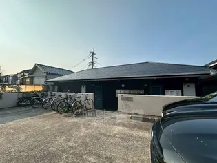 ユーベル18【1階】の外観