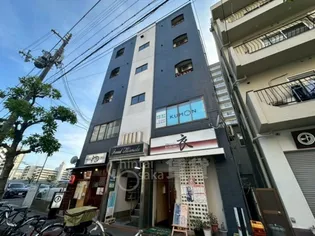 フォレスト新大阪【5階】の外観