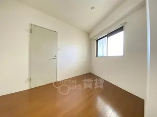 セレコート箕面【4階】の居間