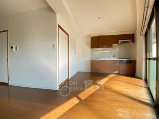 セレコート箕面【4階】の居間