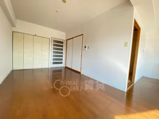 セレコート箕面【4階】の居間