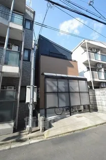 パンとサーカス【2階】の外観