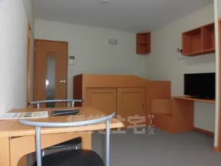 レオパレス松川【2階】の居間