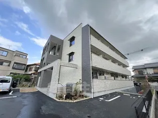 ラー カイラム【2階】の外観