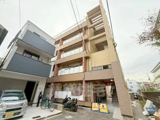 ヴィラナリー出戸【3階】の外観