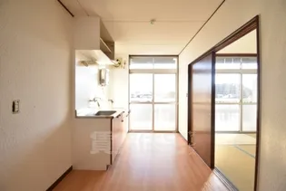 メゾン堺【4階】の居間