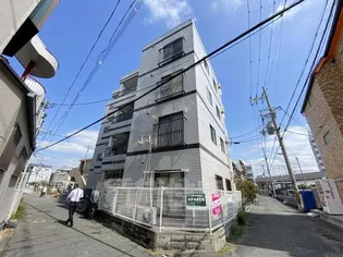 住地八坂マンション【4階】の外観