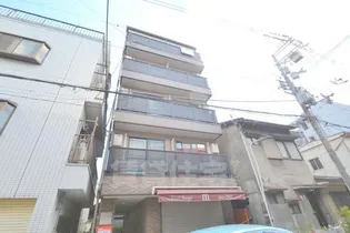 メゾン コライユの画像