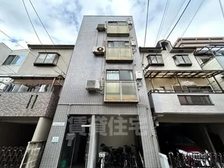 シャルマンシティ【1階】の外観