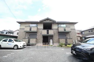 ロイヤルコートB棟の画像