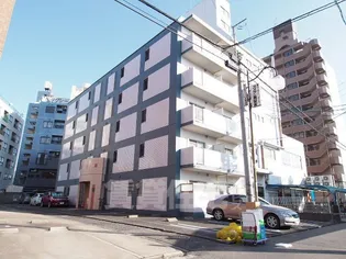 プライムコート栄生【1階】の外観