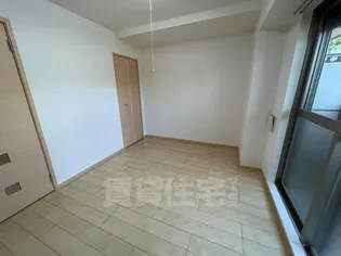 モンパルナス【1階】の居間