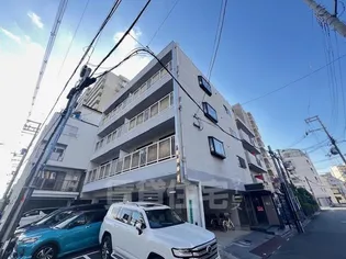 マンショングラッド【3階】の外観