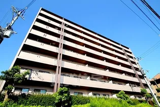 ロイヤルプラザ千里【2階】の外観