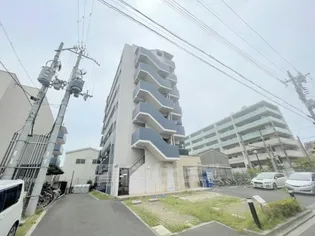 エル・セレーノ西院2番館【1階】の外観