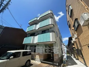 ジーナ我孫子の画像