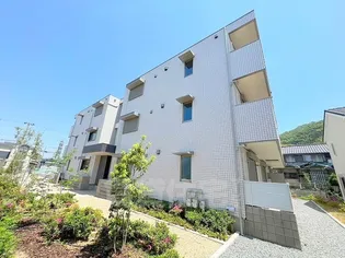 La Maison Blanche【1階】の外観