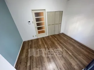 トーカン須磨神撫町キャスティール【1階】の居間