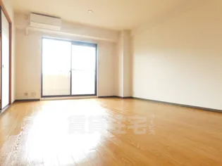 ロイヤルヒル守山【1階】の居間