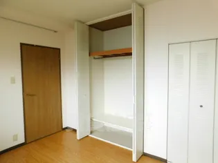 ロイヤルヒル守山【1階】の内装