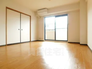 ロイヤルヒル守山【1階】の居間