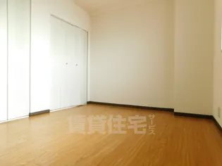 ロイヤルヒル守山【1階】の寝室