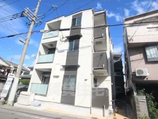 F asecia Reine【1階】の外観