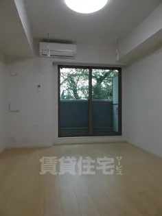 ローレル【2階】の外観
