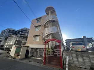 サニーパレスザウエスト【3階】の外観