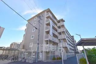 滋賀県草津市野路東4丁目【マンション】の外観